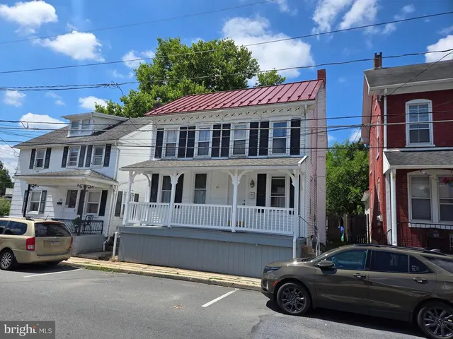 Popular Sinking Spring Boro Real Estate