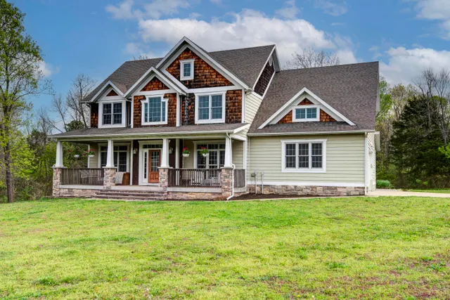 Popular Fordland Real Estate