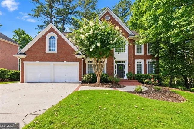 Cheap EastHampton Real Estate