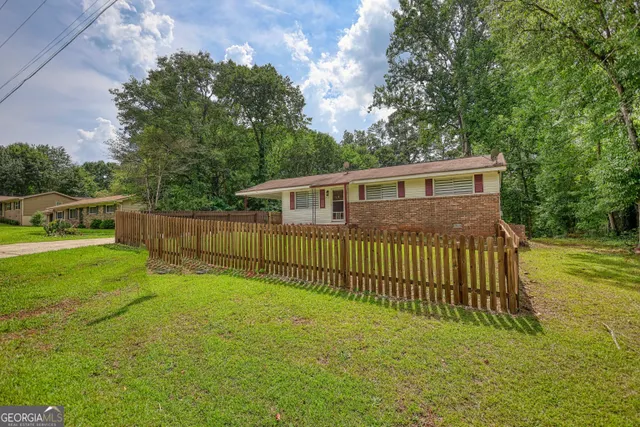 Cheap Pinewood Shores Real Estate