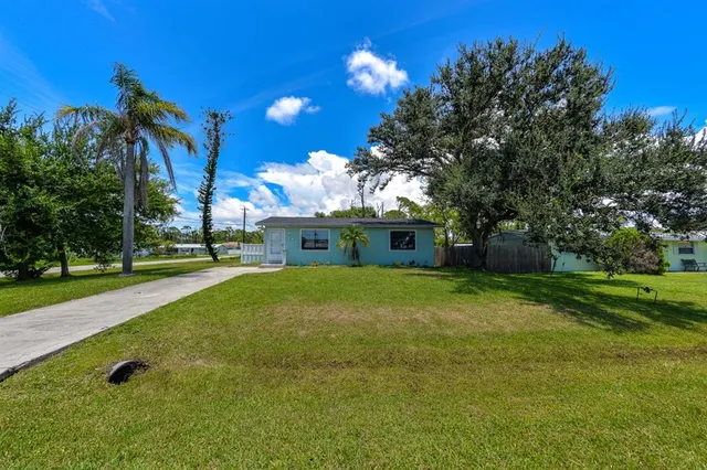 Popular PEYTON PLACE Real Estate