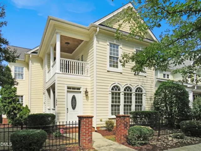 Popular Renaissance Park Real Estate