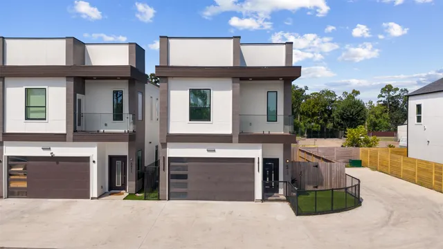 Popular Indus Oak Residence Real Estate