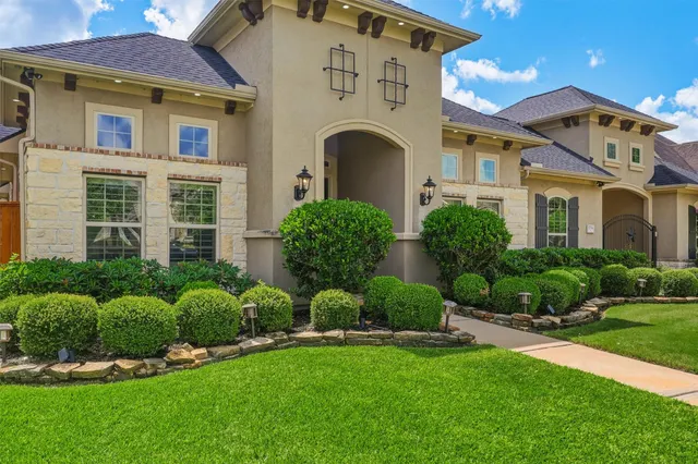 Cheap Avalon At Spring Green Real Estate