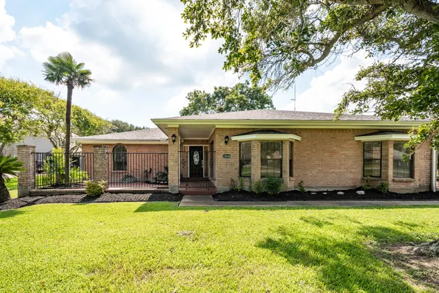Popular Bay Place Real Estate