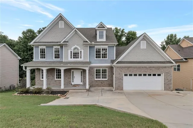 Popular Black Walnut Grove Real Estate