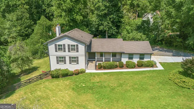 Popular Pine Needles Real Estate
