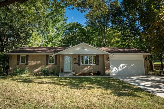Popular Fairmount Hills Real Estate