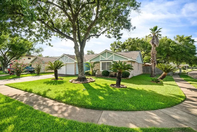 Popular Forestview Real Estate