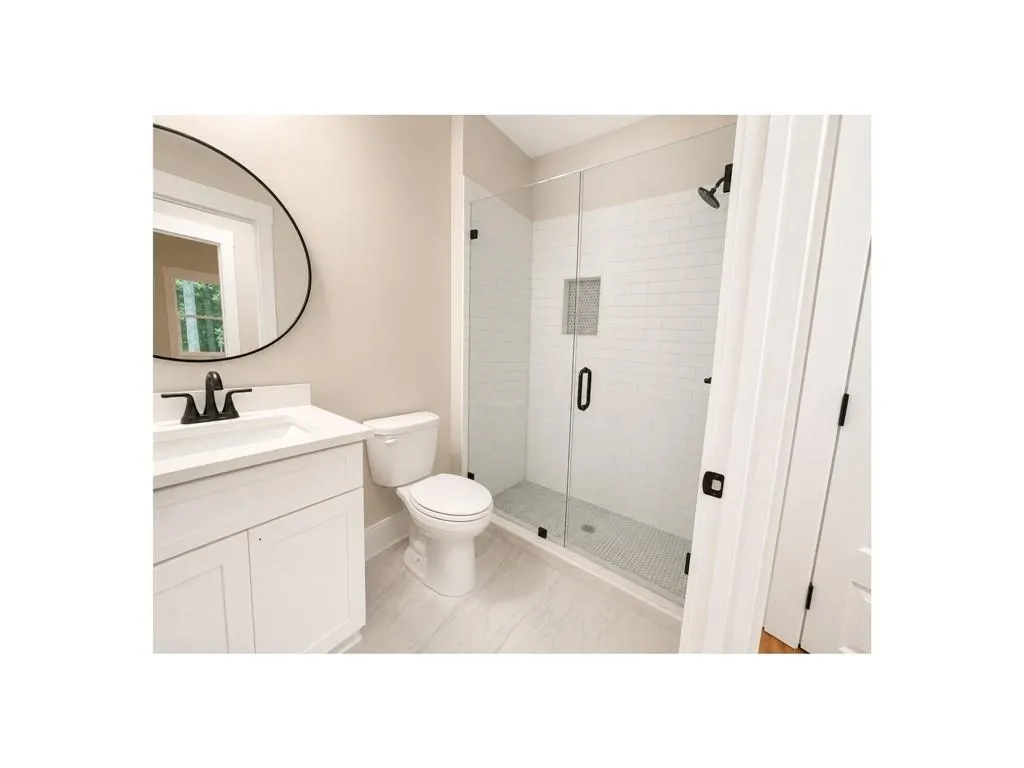 Listing Thumbnail Image 19
