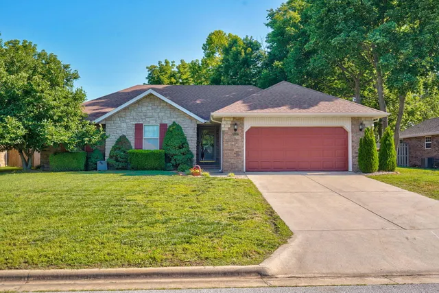 Popular Courtney Place Real Estate