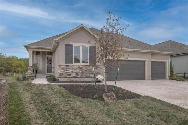 Popular Overland Park Real Estate