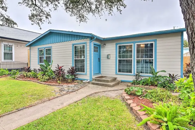 Popular 33 Midtown - Galveston Real Estate