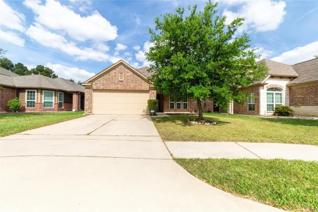 Popular Ashford Grove East Real Estate