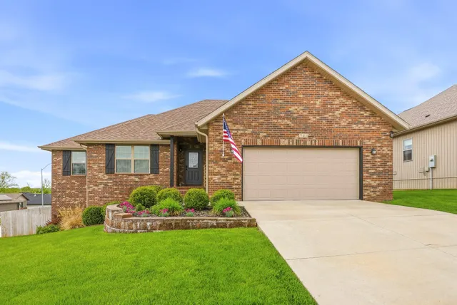 Popular Cobble Creek Real Estate
