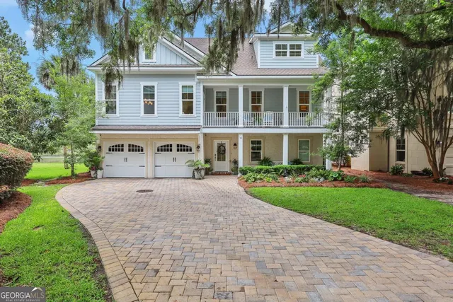 Popular Creekside Cottages Real Estate
