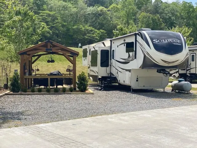 Popular Waterside at Blue Ridge Real Estate