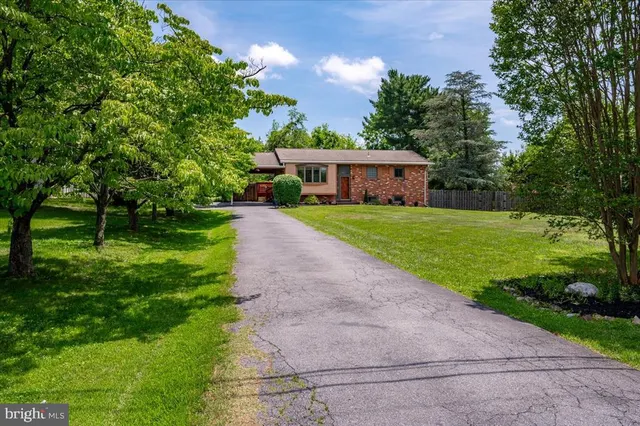 Popular Burtonsville Real Estate