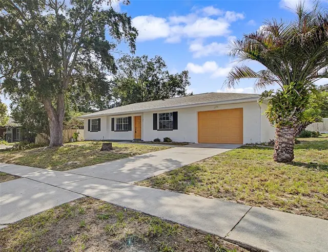 Cheap SPRING HILL UNIT 18 Real Estate