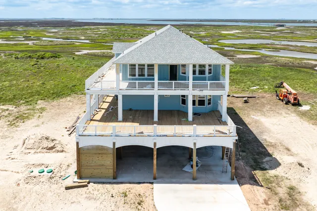 Popular Tortuga Sands Beach Real Estate
