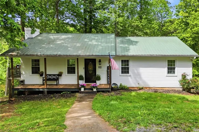 Popular Mountain Lake Estates Real Estate