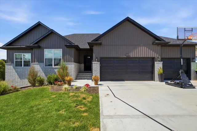 Popular Lakewood Estates Real Estate