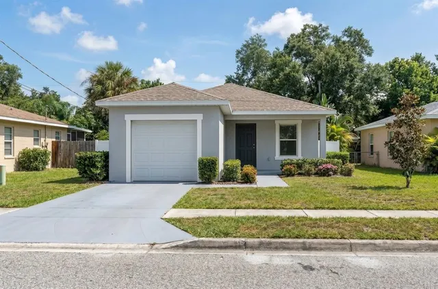 Popular ELNORA SQUARE AMD Real Estate