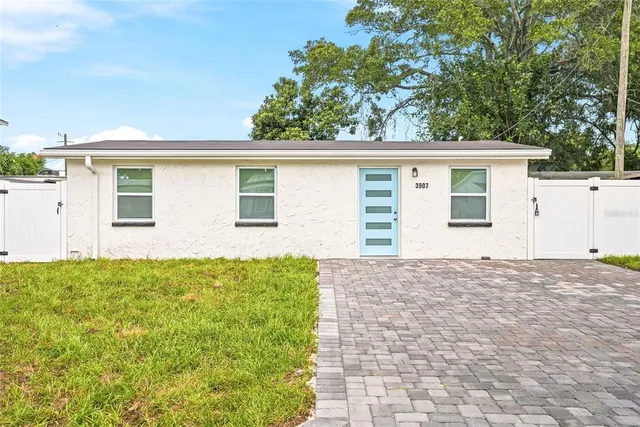 Popular SUNRAY GARDENS Real Estate