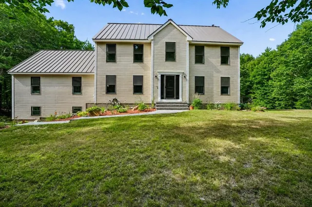 Expensive Mont Vernon Real Estate