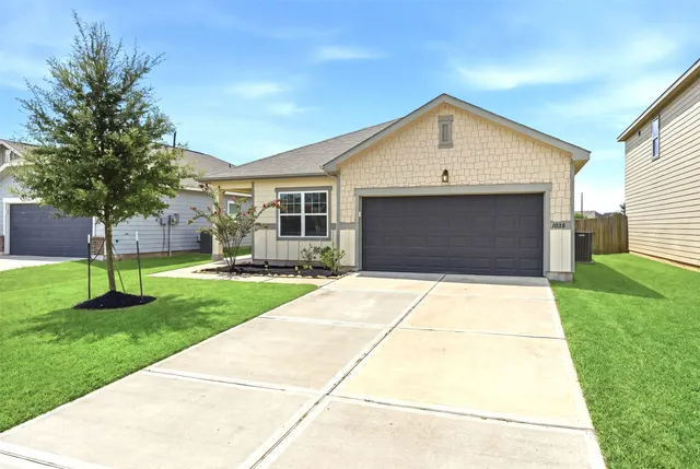 Popular Kingsland Heights Sec 3 Real Estate