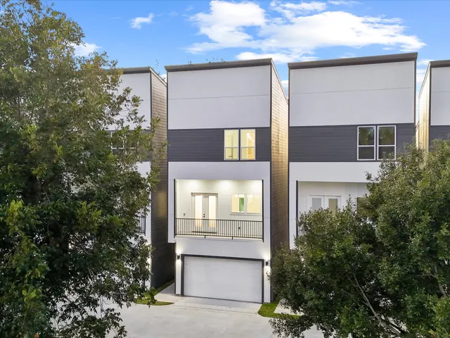Popular Highland Point Real Estate