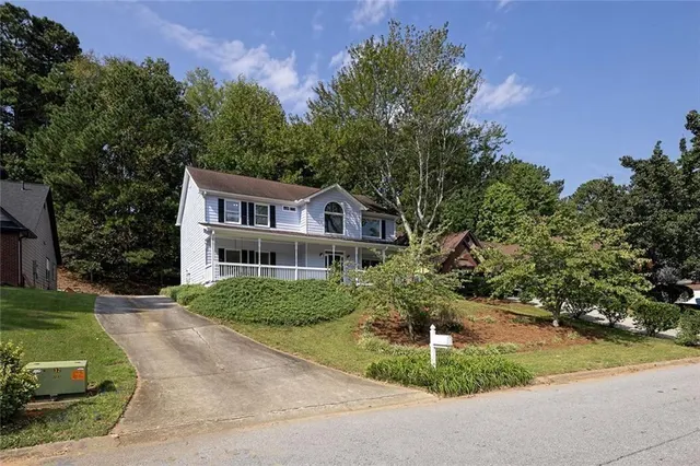 Popular CAMDEN SQUARE Real Estate