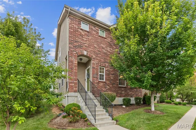 Popular Manors at Grants View Real Estate