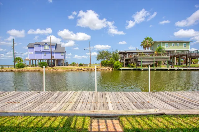 Cheap 33 Bayou Vista Real Estate