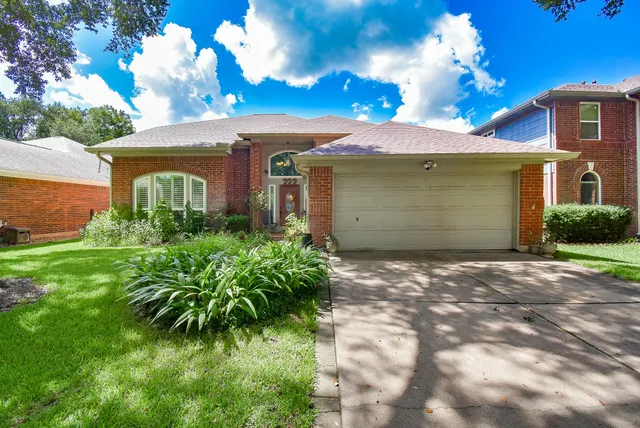 Popular High Meadows New Territory Real Estate