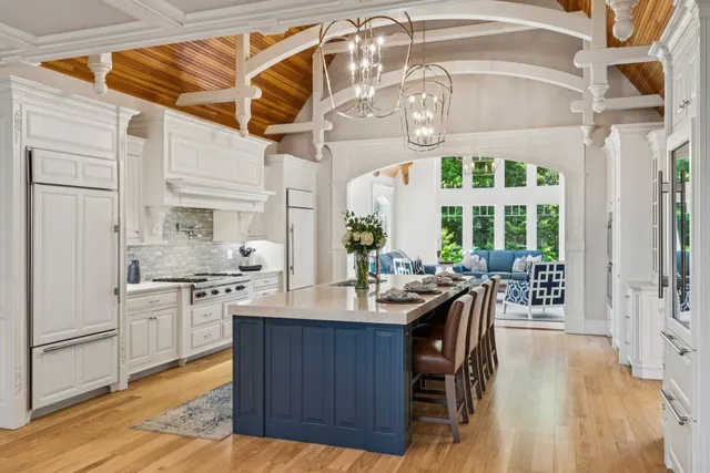 Popular Laurel Woods Real Estate