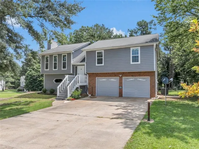 Popular Mozely Farm Real Estate
