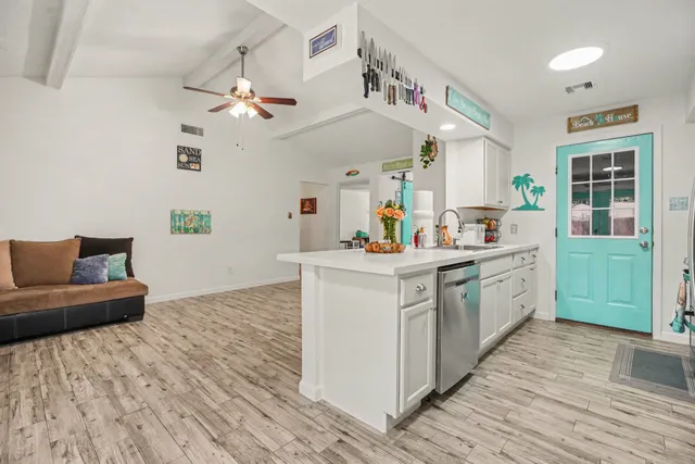 Popular Bayou Chantilly Real Estate
