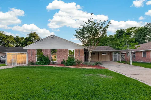 Expensive Post Oak Manor Real Estate