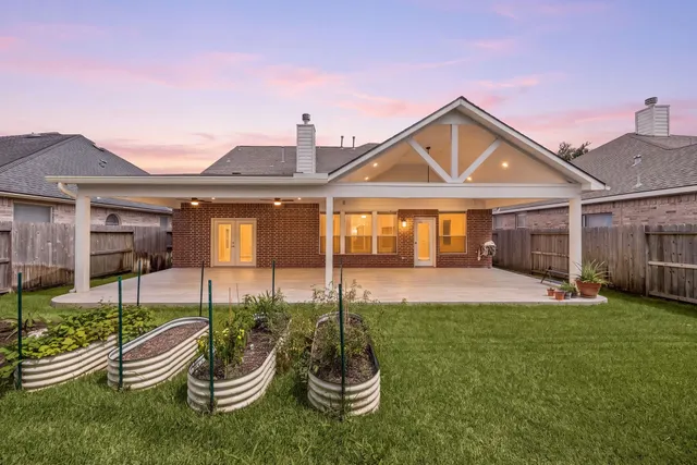 Expensive Country Lake Estates Real Estate