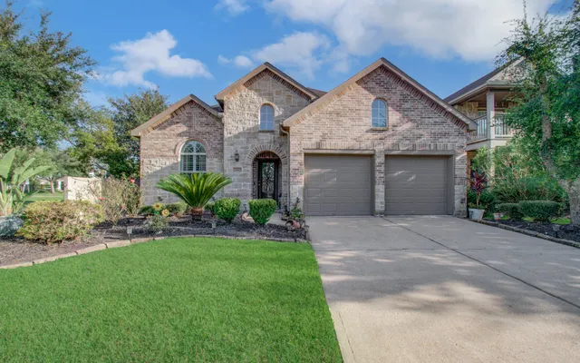 Popular S7457-7 Real Estate