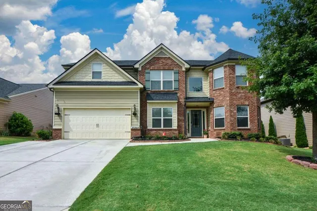 Popular Orchard Lakes Real Estate
