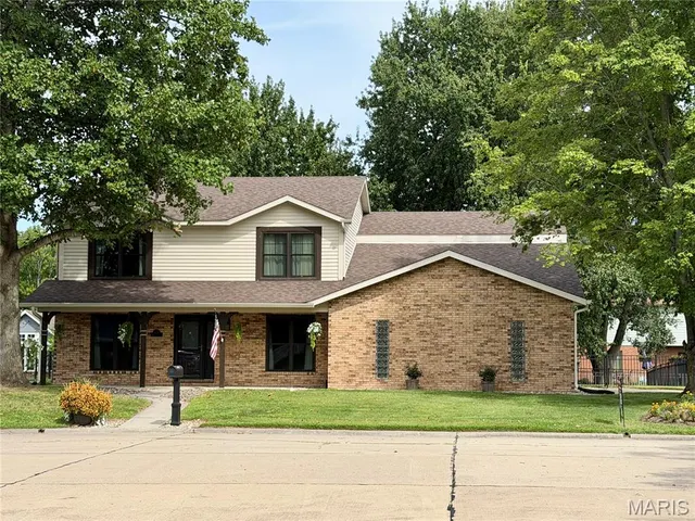 Popular Woodridge Estates 3rd Add Real Estate