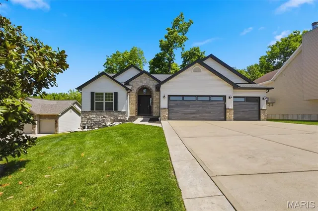 Expensive Bluffs At Dames Park Real Estate