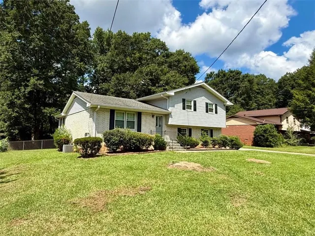 Popular Devonshire Real Estate