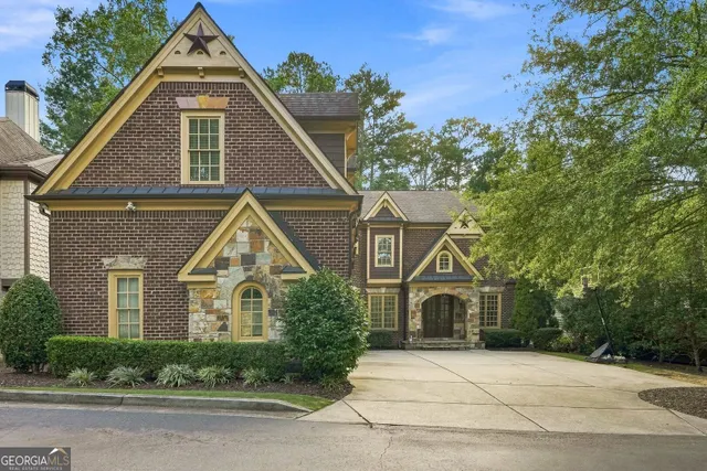 Expensive Willow Royal Real Estate