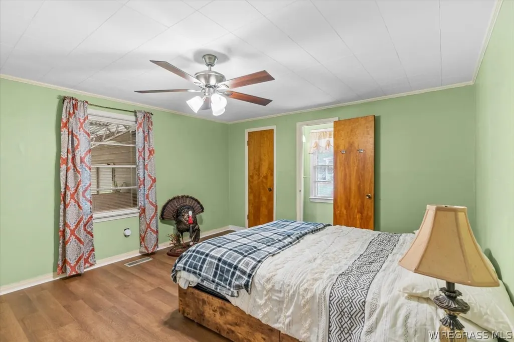 Listing Thumbnail Image 20