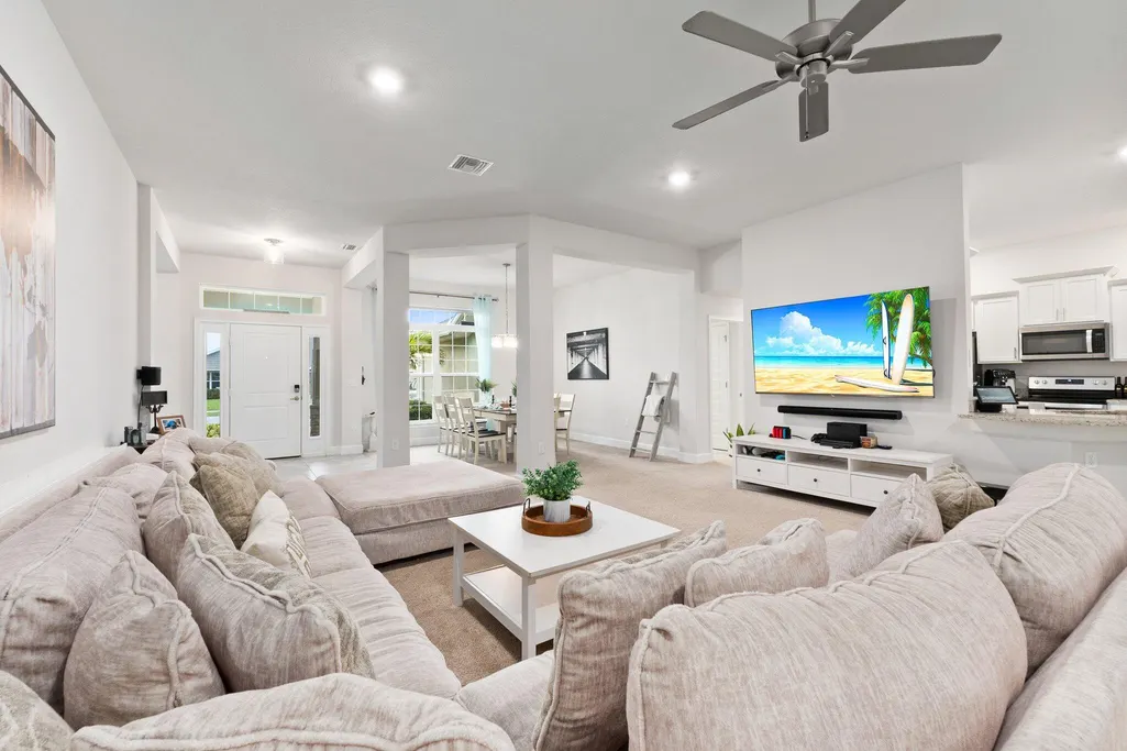 8324 Amalfi Circle — photo 2