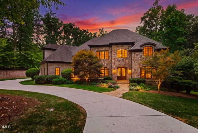 Popular Chatsworth Overlook Real Estate