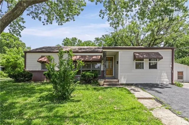 Popular Quivirian Ac Real Estate